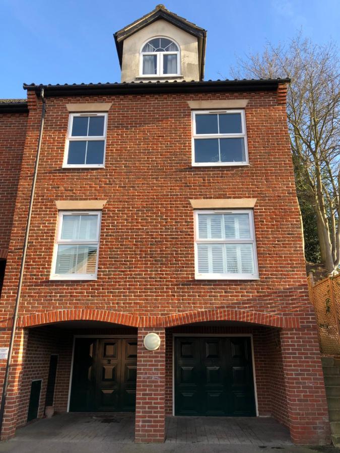 Stylish 2 Bed Apartment Next To The Norfolk Broads Coltishall エクステリア 写真