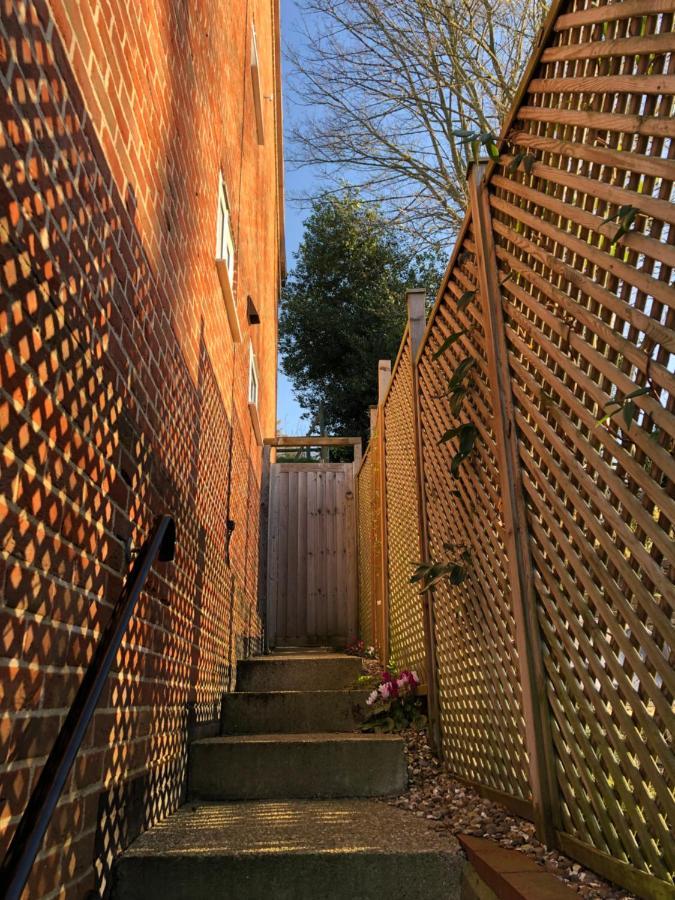 Stylish 2 Bed Apartment Next To The Norfolk Broads Coltishall エクステリア 写真