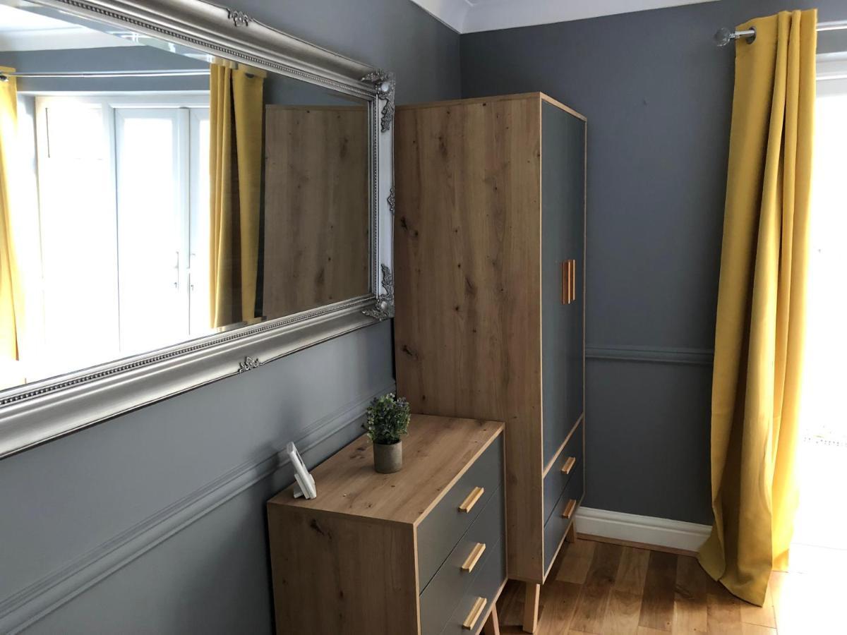 Stylish 2 Bed Apartment Next To The Norfolk Broads Coltishall エクステリア 写真
